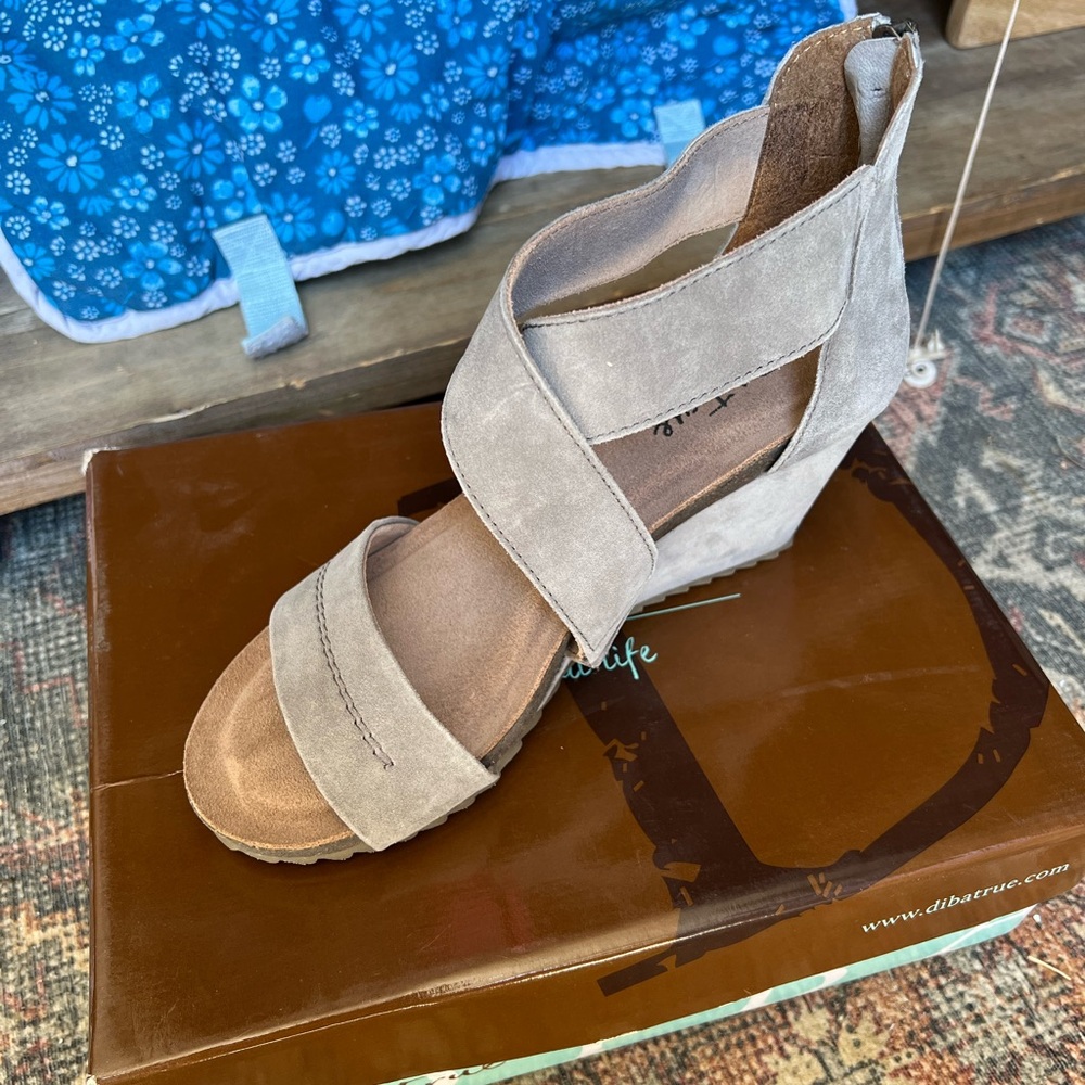 Diba Tan Wedges with Elastic Straps and Cushioned Footbed